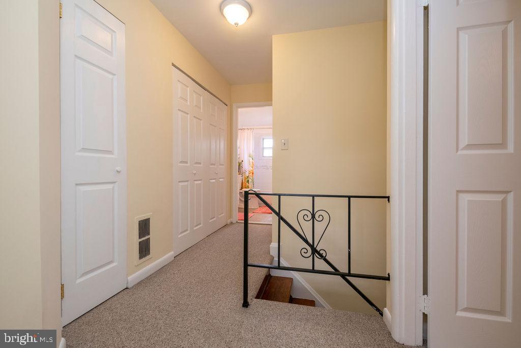 8540 Kings Ridge Road Parkville, MD 21234 - Photo 15 of 38