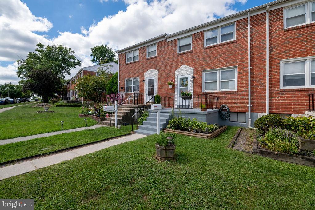 8540 Kings Ridge Road Parkville, MD 21234 - Photo 3 of 38