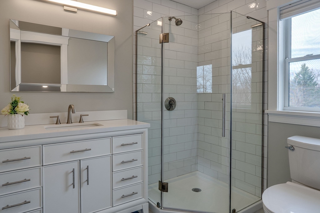 136 Flash Road Nahant, MA 01908 - Photo 16 of 34 Gallery Image 16