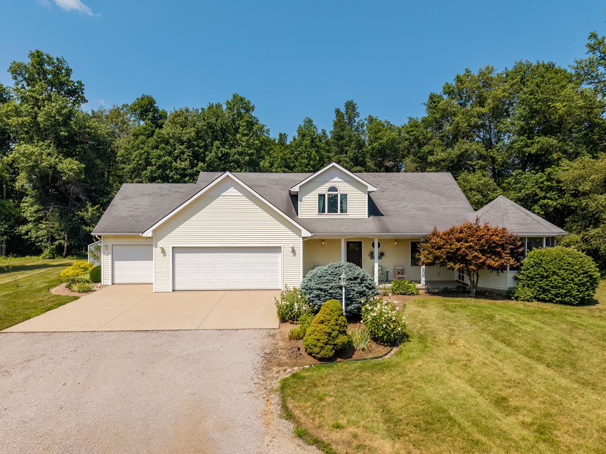 5819 Monroeville Road Fort Wayne, IN 46816 - Photo 2 of 36