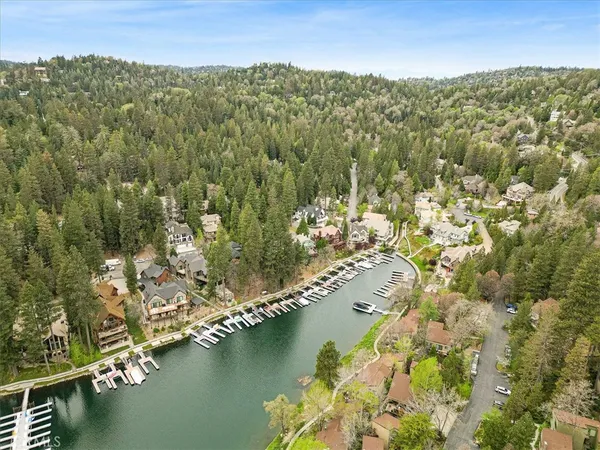 $2,195,000 | 490 Bay View Court, Lake Arrowhead, CA 92352