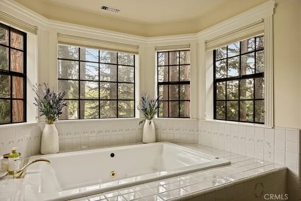 $2,195,000 | 490 Bay View Court, Lake Arrowhead, CA 92352