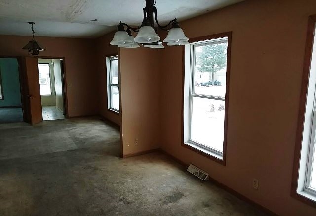 3004 Ruth Street Rockford, IL 61103 - Photo 3 of 14 Gallery Image 3