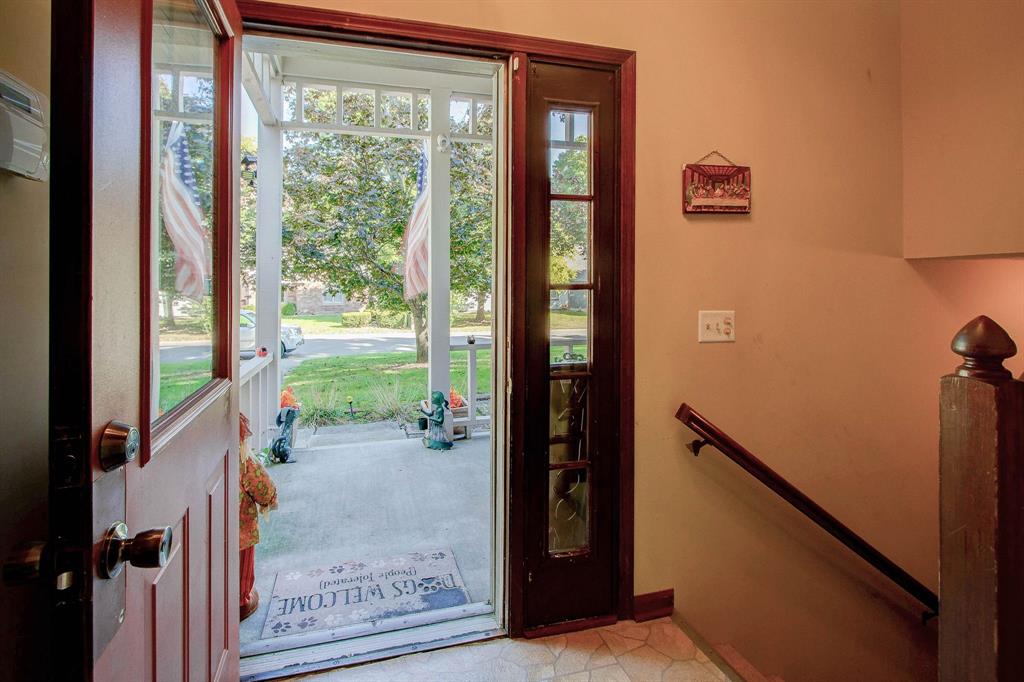 5567 RidgeHill Way Avon, IN 46123 - Photo 6 of 43 Gallery Image 6