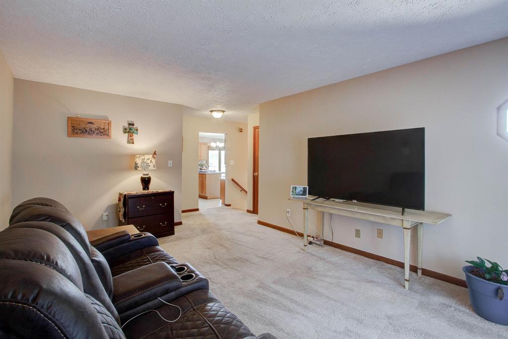 5567 RidgeHill Way Avon, IN 46123 - Photo 10 of 43 Gallery Image 10