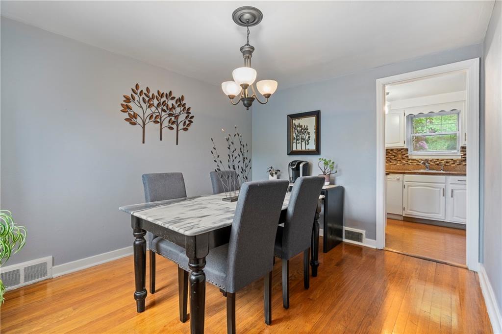 435 Filmore Road Pittsburgh, PA 15221 - Photo 13 of 37 Elegant dining room!