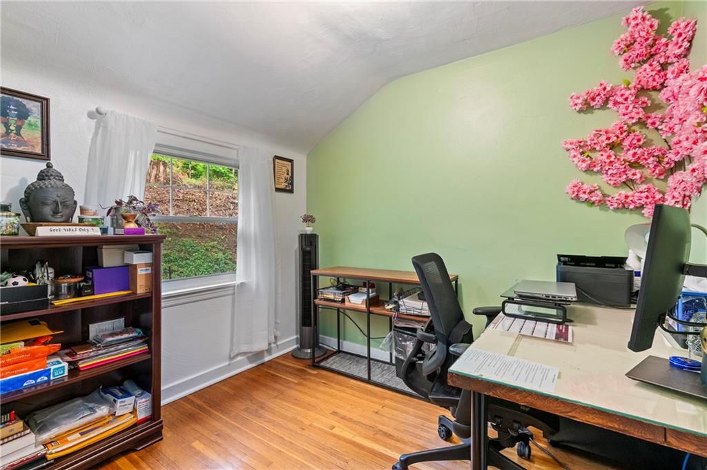 435 Filmore Road Pittsburgh, PA 15221 - Photo 22 of 37 Bedroom #3 currently used as an office.