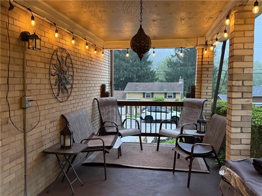 435 Filmore Road Pittsburgh, PA 15221 - Photo 7 of 37 Cozy side porch.