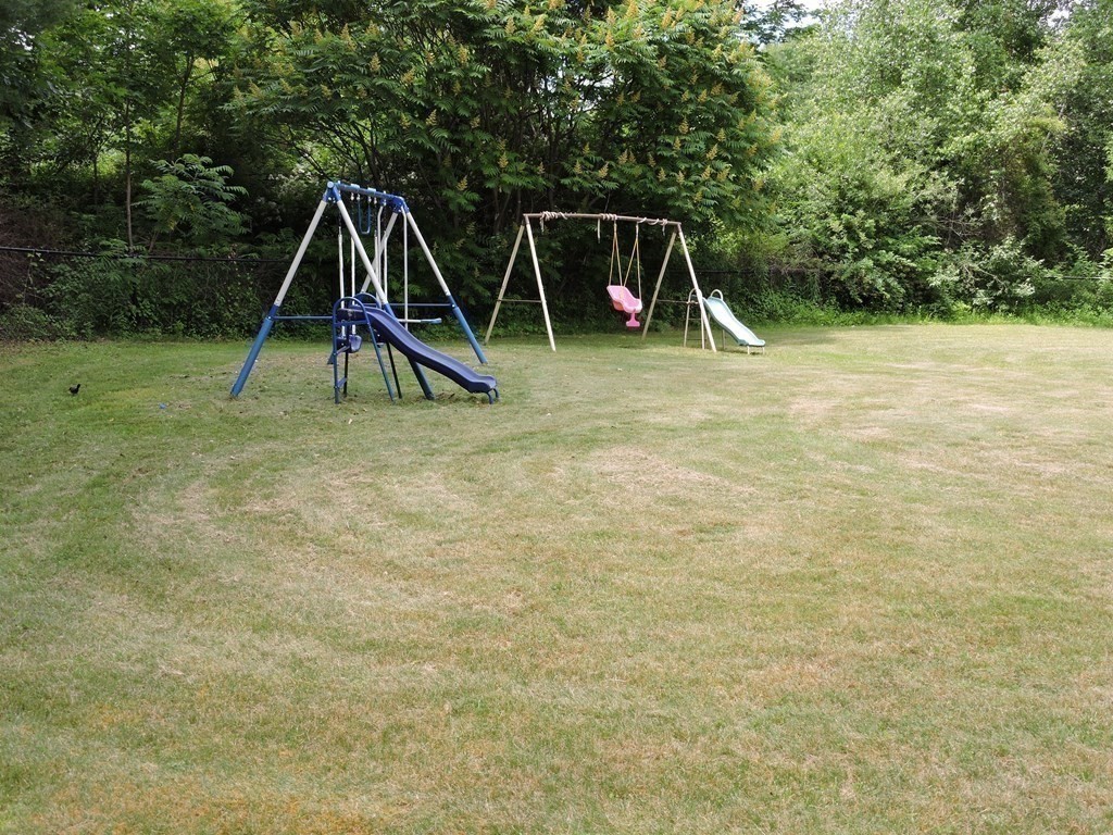 120 North Sturbridge Road Charlton, MA 01507 - Photo 23 of 39 a view of a entertaining space