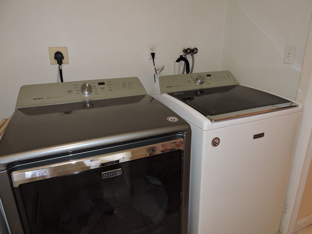 120 North Sturbridge Road Charlton, MA 01507 - Photo 29 of 39 a close view of sink and stove
