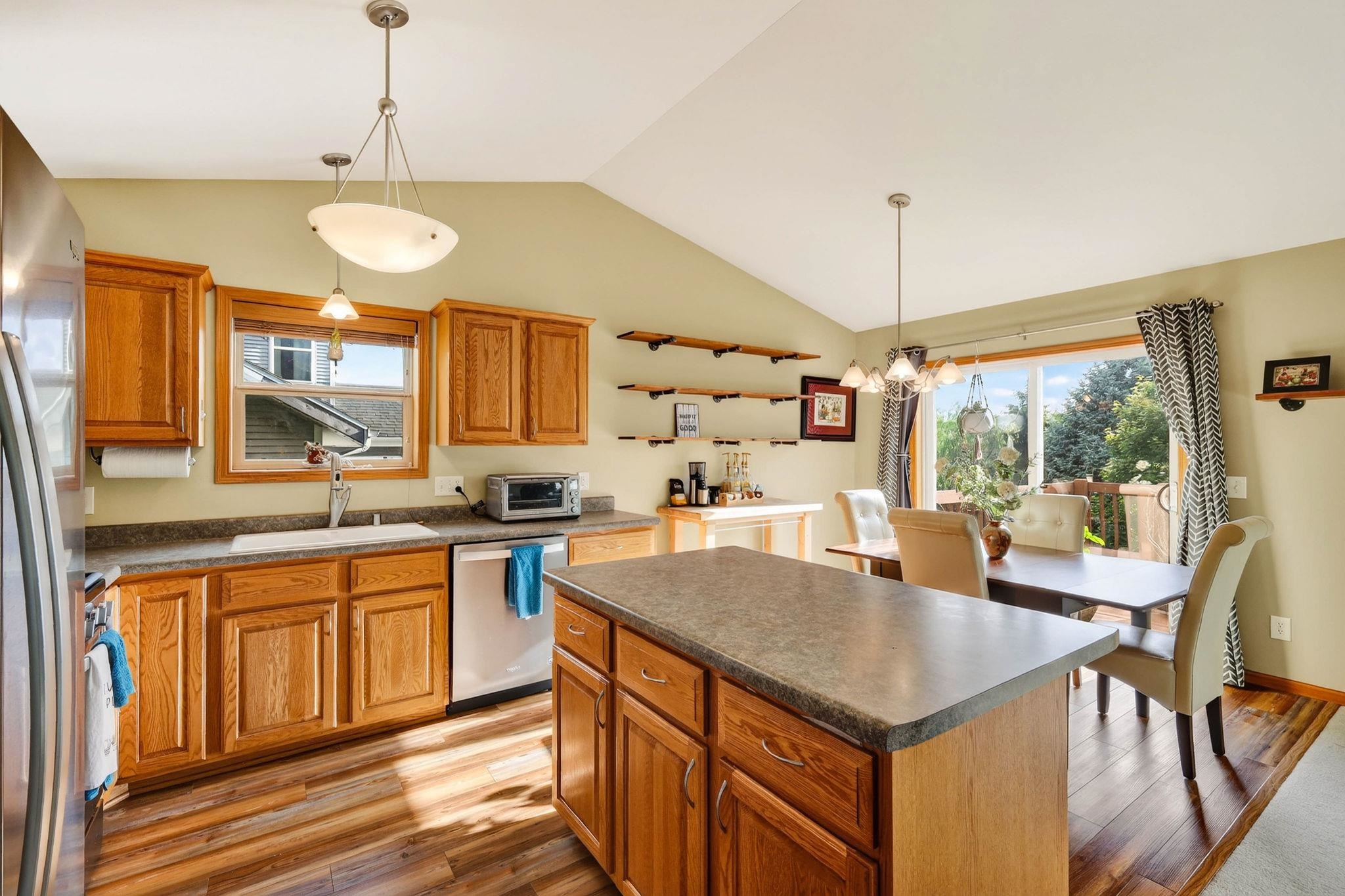 2922 Interlaken Pass Madison, WI 53719 - Photo 4 of 42