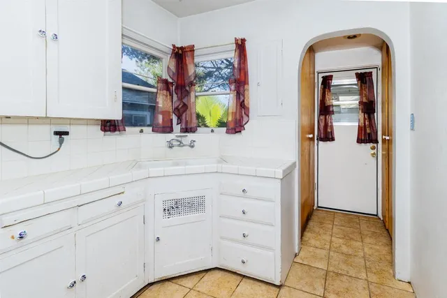 $650,000 | 3885 King Street, La Mesa, CA 91941