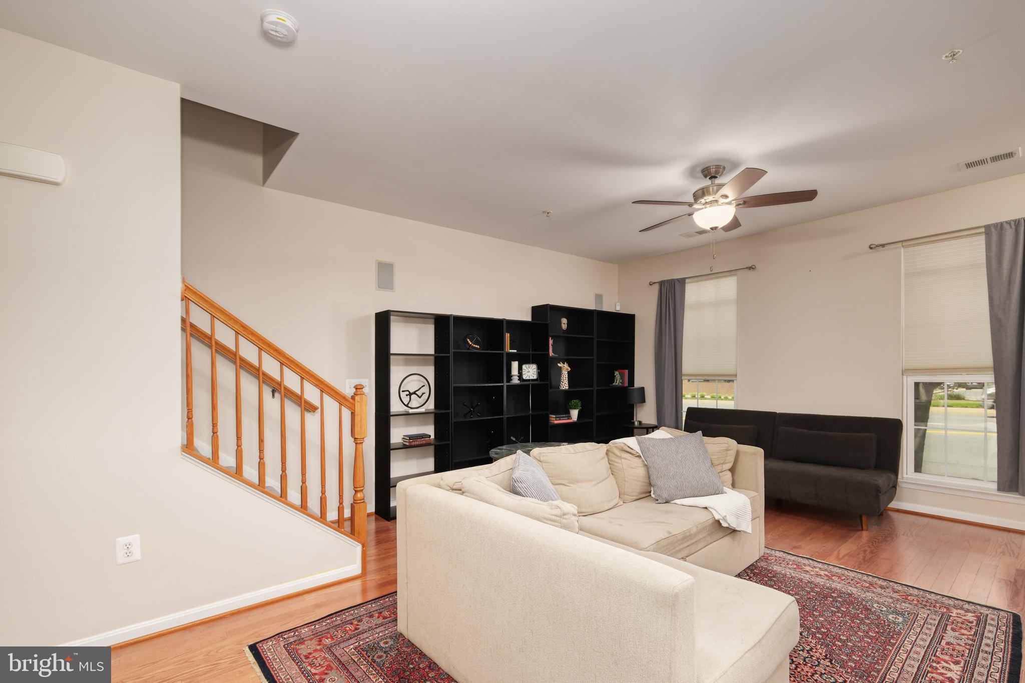 9583 Center Street Manassas, VA 20110 - Photo 13 of 34 Spacious living room