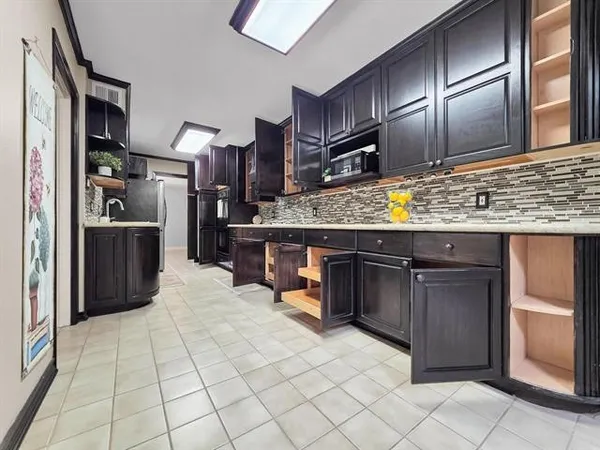 $174,900 | 5720 Townhouse Lane, Beaumont, TX 77707