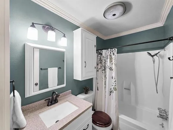 $169,500 | 5720 Townhouse Lane, Beaumont, TX 77707