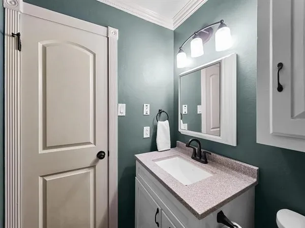 $174,900 | 5720 Townhouse Lane, Beaumont, TX 77707