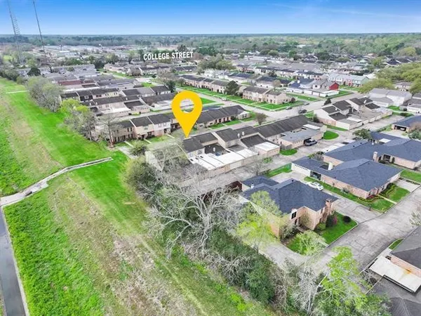 $169,500 | 5720 Townhouse Lane, Beaumont, TX 77707