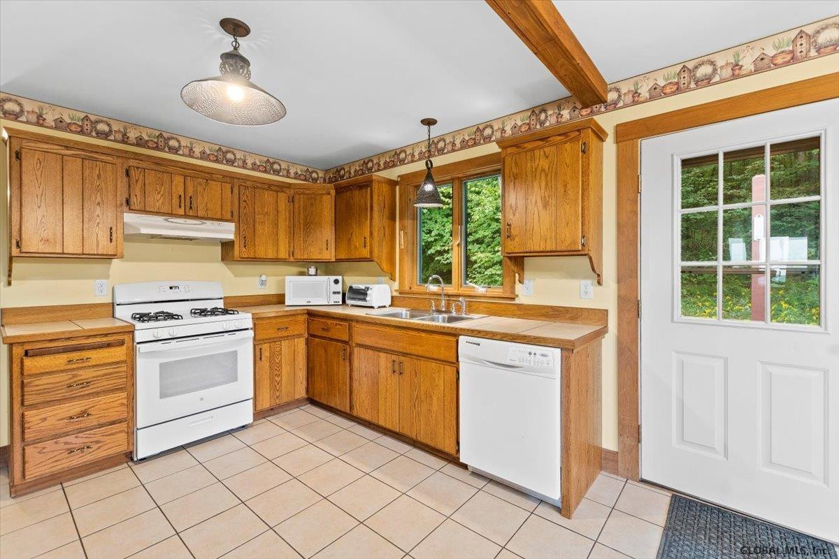 209 Higgins Road Hebron, NY 12832 - Photo 13 of 31 Photo 14