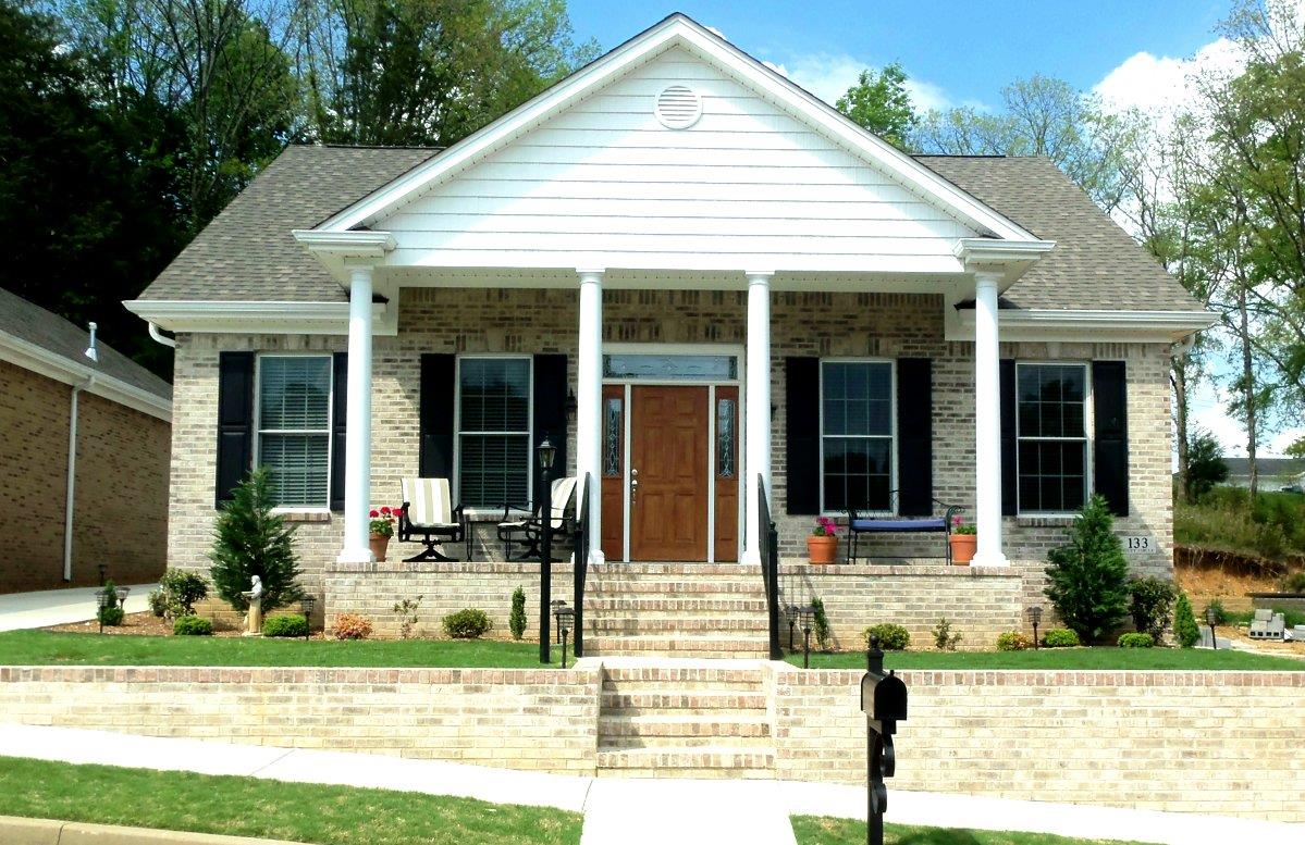 133 Riley Circle Fayetteville, TN 37334 - Photo 1 of 2 a front view of a house with a yard