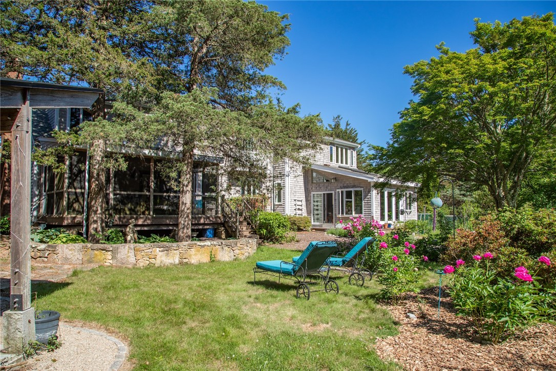517 Lake Road Tiverton, RI 02878 - Photo 5 of 47