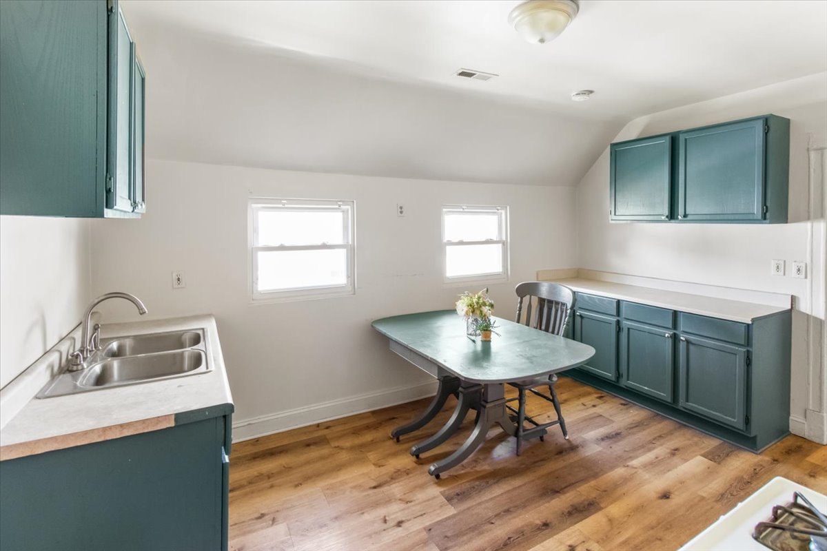 257 West 109th Place, Unit 2 Chicago, IL 60628 - Photo 10 of 11 a workspace with furniture and window