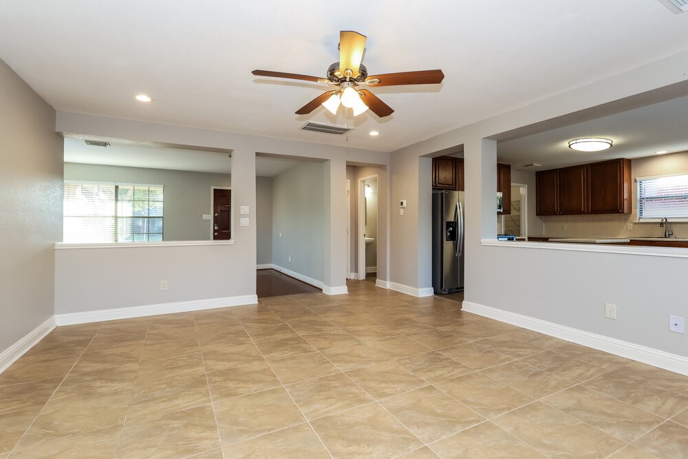 29623 Legends Bluff Drive Spring, TX 77386 - Photo 5 of 17 Gallery Image 5