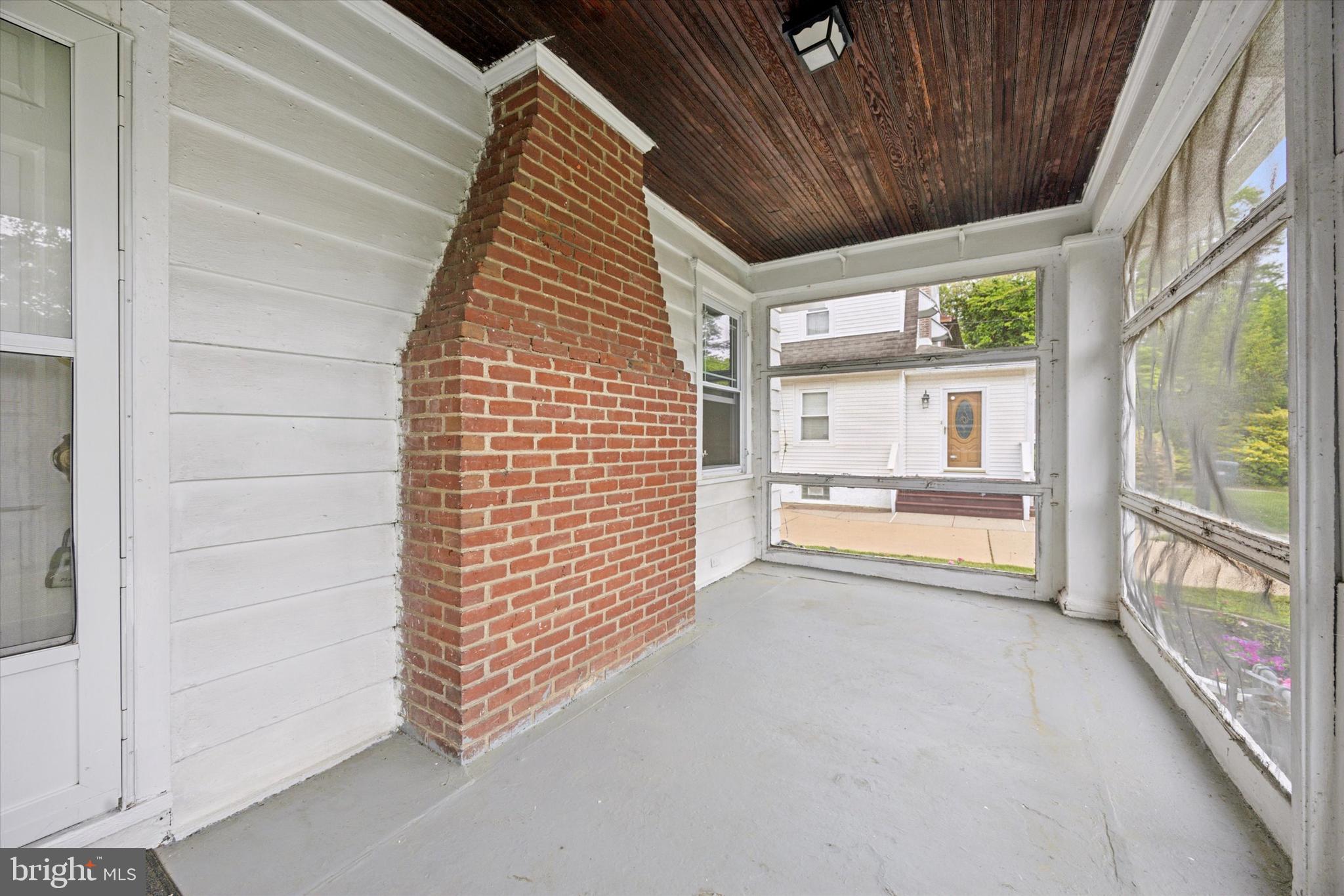 237 East Roland Road Brookhaven, PA 19015 - Photo 3 of 35 Inviting front porch