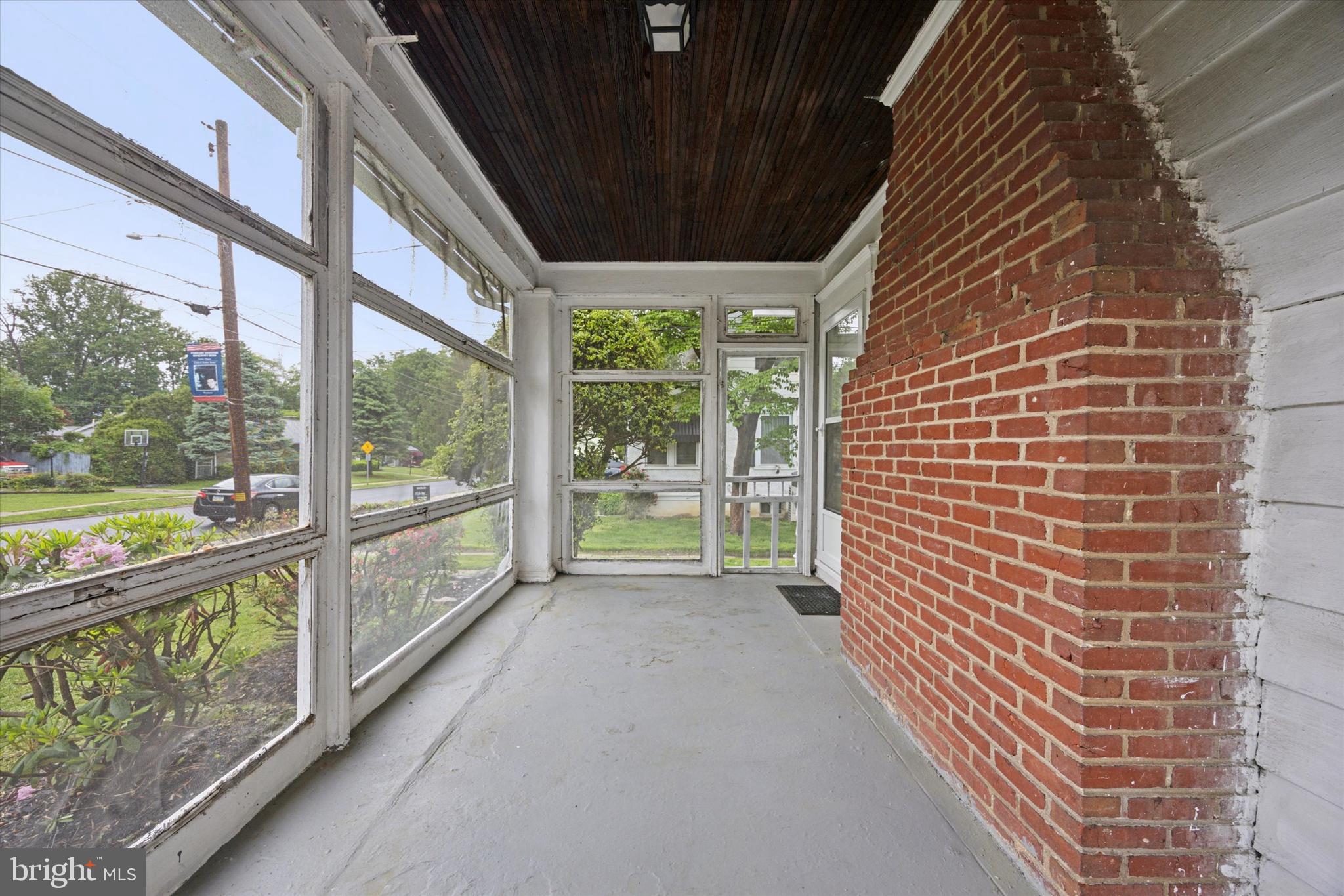 237 East Roland Road Brookhaven, PA 19015 - Photo 4 of 35 Gallery Image 4