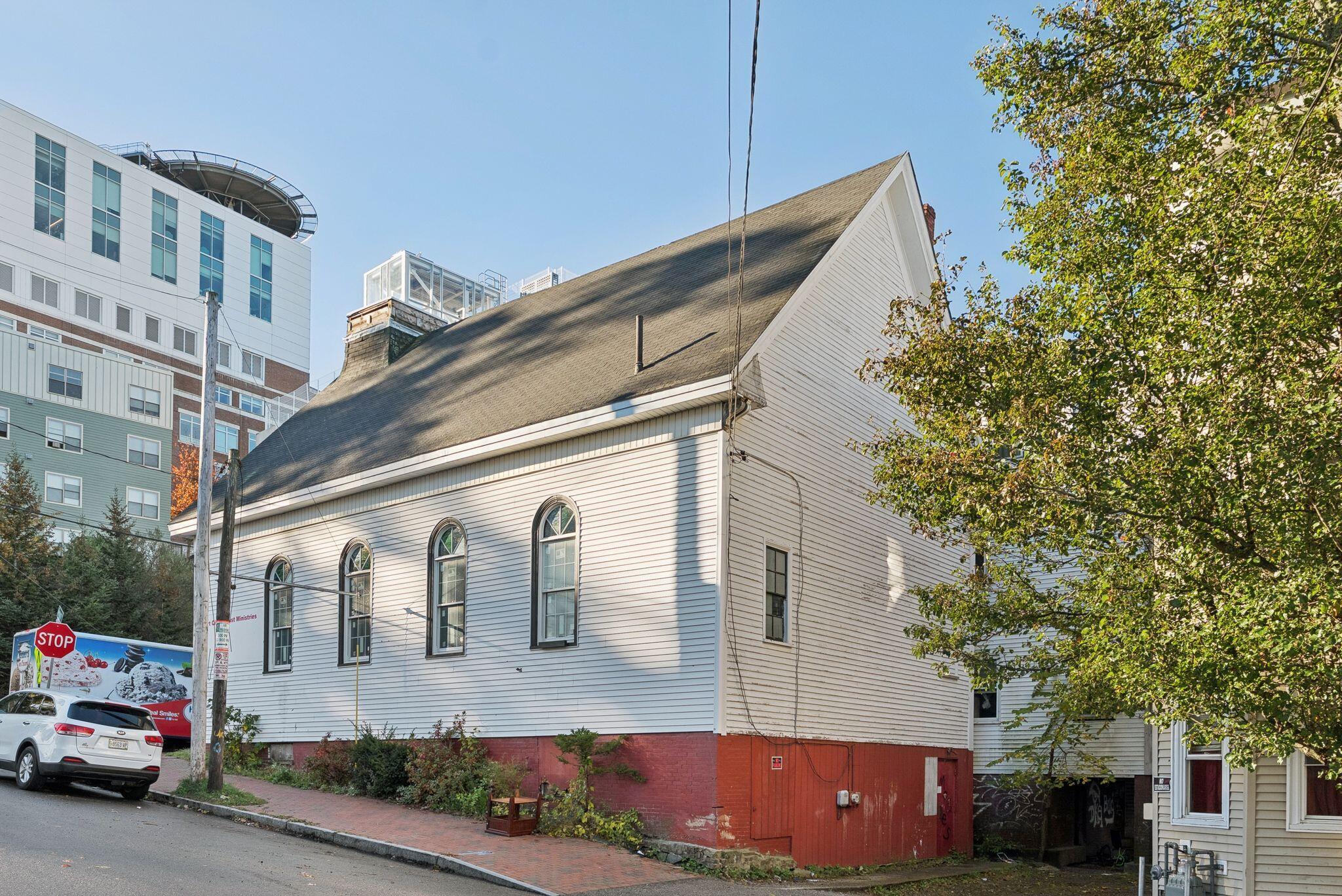 867 Congress Street Portland, ME 04102 - Photo 10 of 13 867 Congress Street