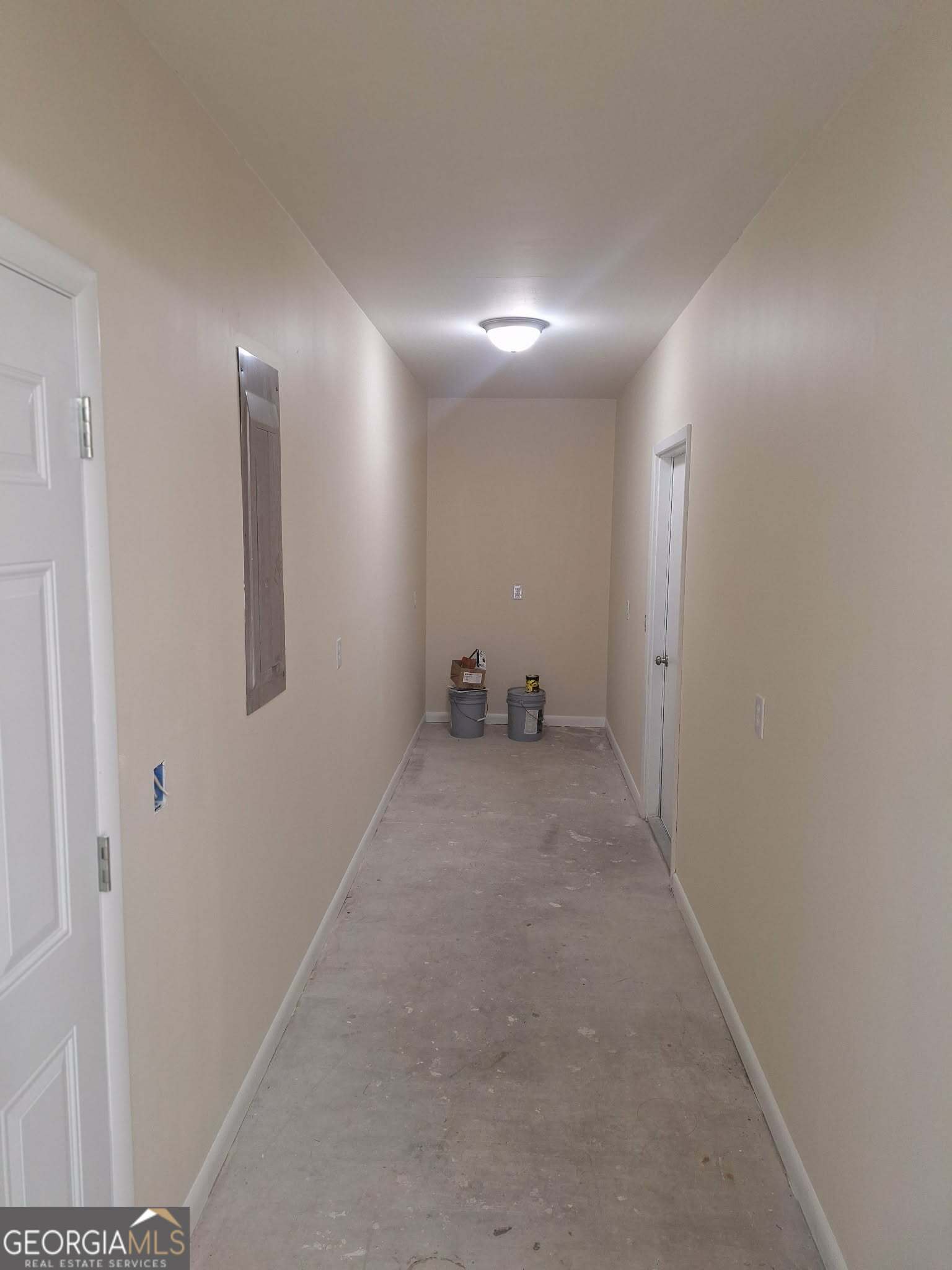 249 Satilla Church Road Baxley, GA 31513 - Photo 21 of 26 a view of a hallway