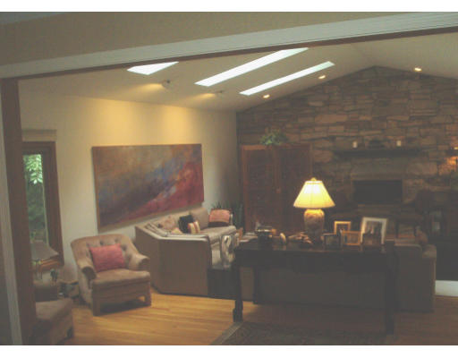 19 Fox Run Road Bedford, MA 01730 - Photo 4 of 12 Gallery Image 4