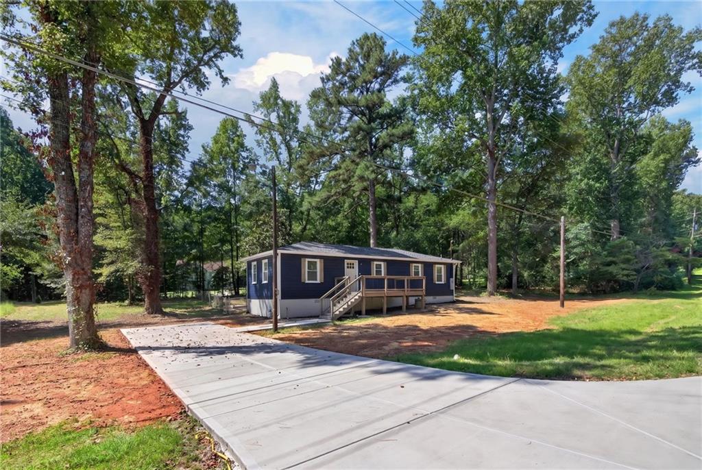 2708 East County Line Road Lithia Springs, GA 30122 - Photo 2 of 24 Gallery Image 2