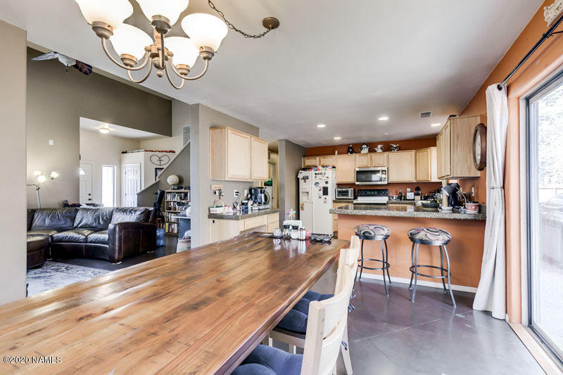 5156 South Opal Road Flagstaff, AZ 86005 - Photo 11 of 32 5156_S_Opal_Rd_012LowRes