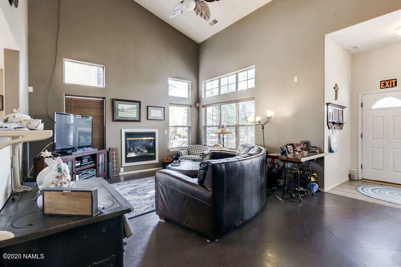 5156 South Opal Road Flagstaff, AZ 86005 - Photo 7 of 32 5156_S_Opal_Rd_008LowRes