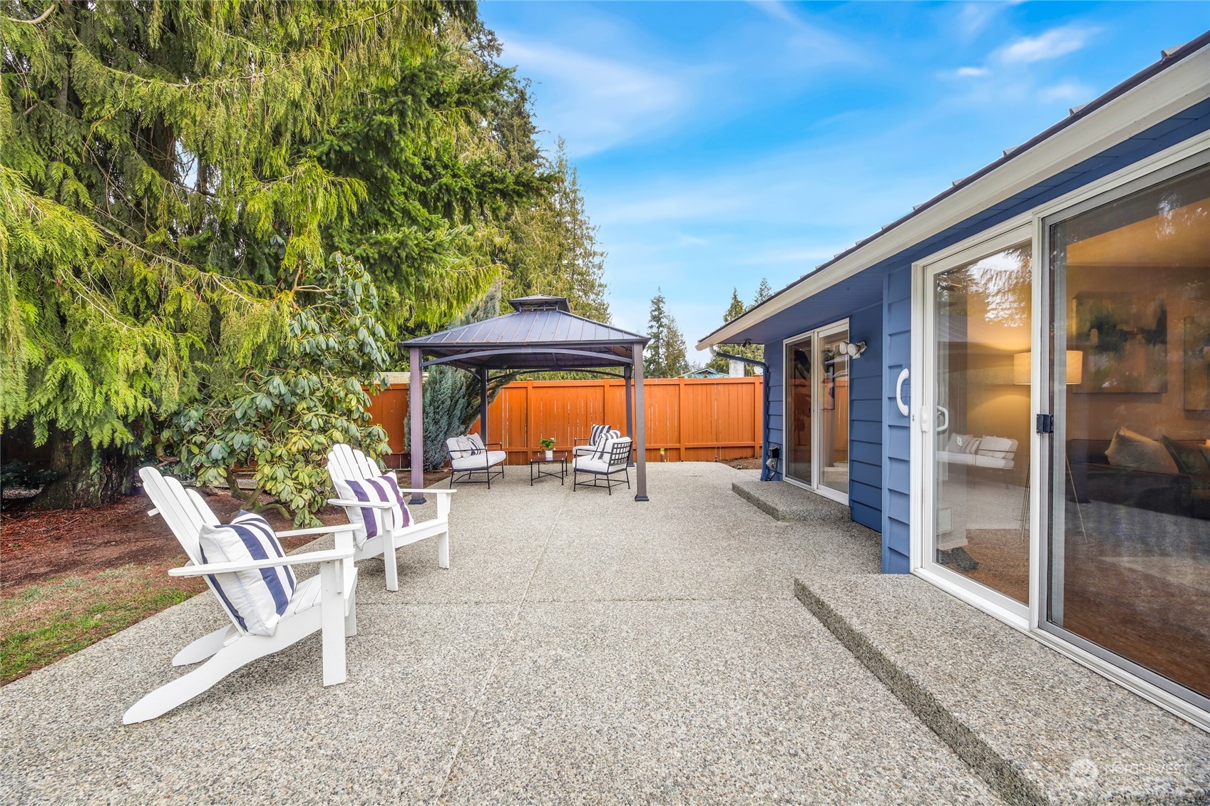 10810 9th Drive Southeast Everett, WA 98208 - Photo 19 of 26 a view of chairs and tables in the patio
