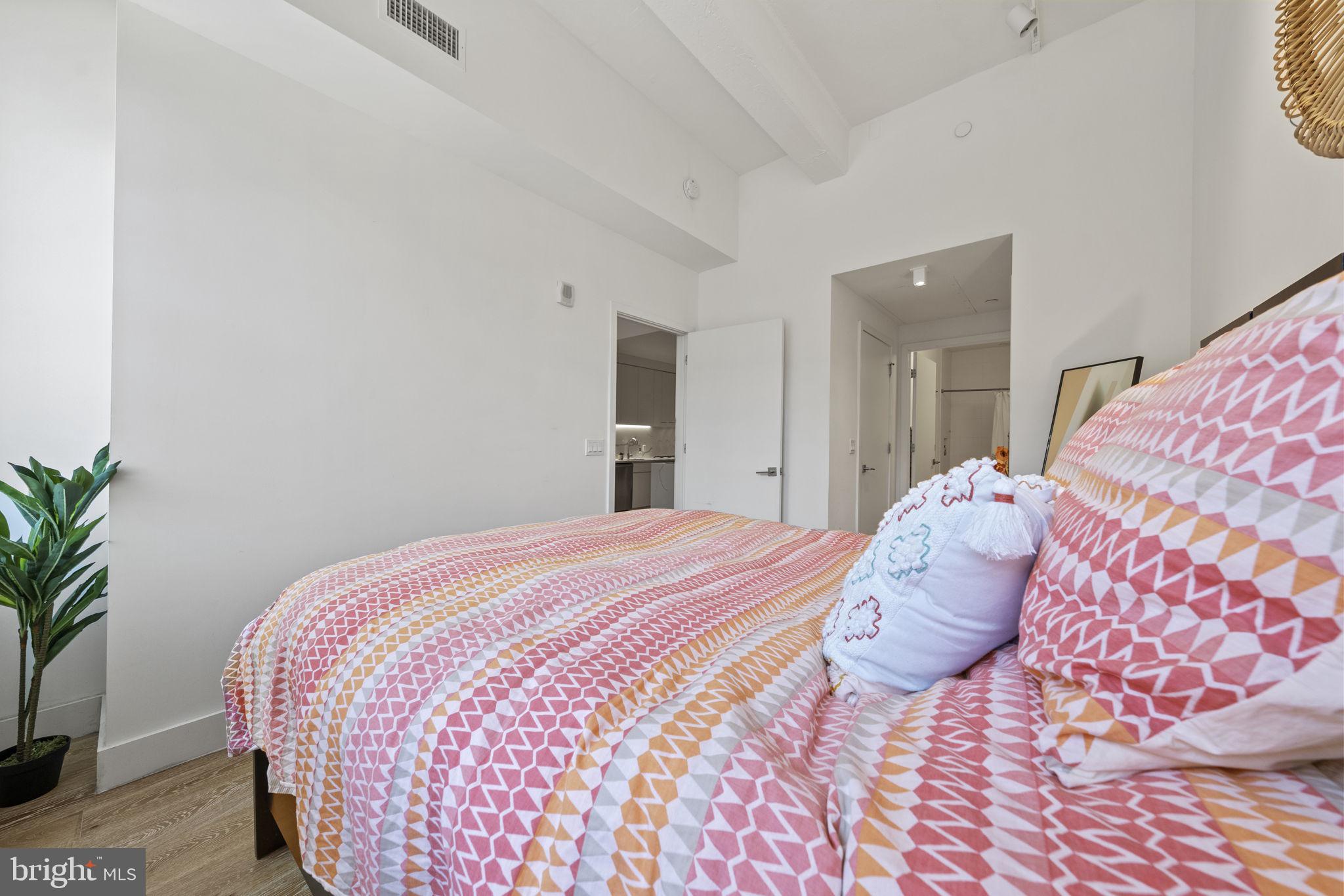 1324 E Street Southeast, Unit 101 Washington, DC 20003 - Photo 20 of 40