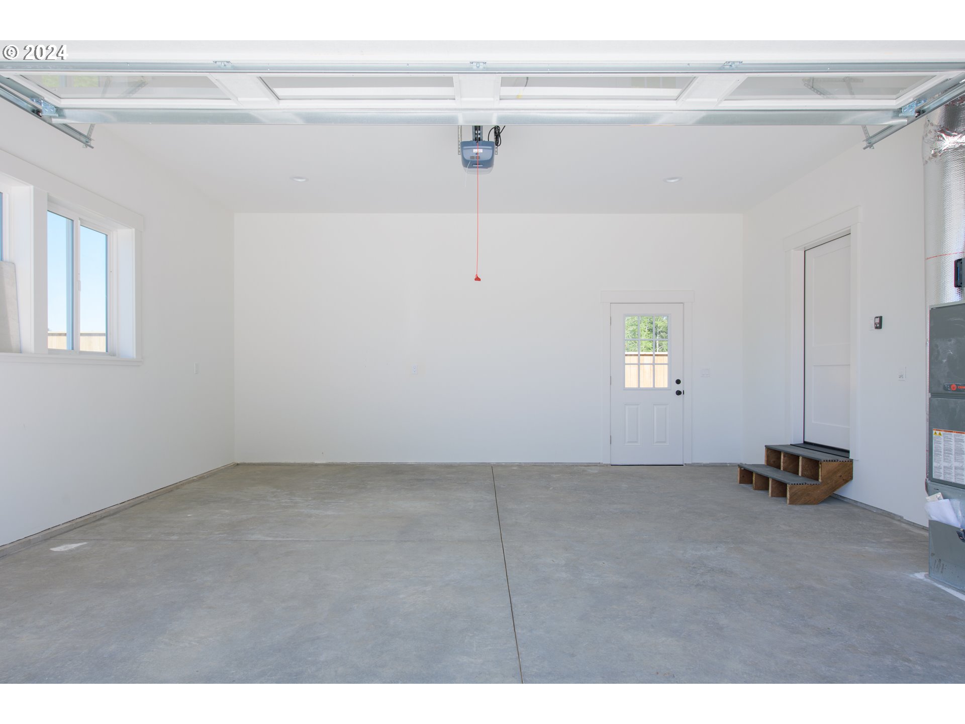 1324 Sea Ridge Lane Gearhart, OR 97138 - Photo 20 of 21 a view of an empty room
