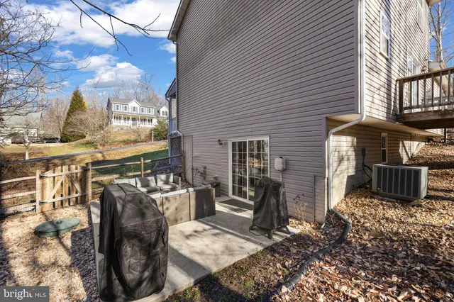a view of a backyard with trees