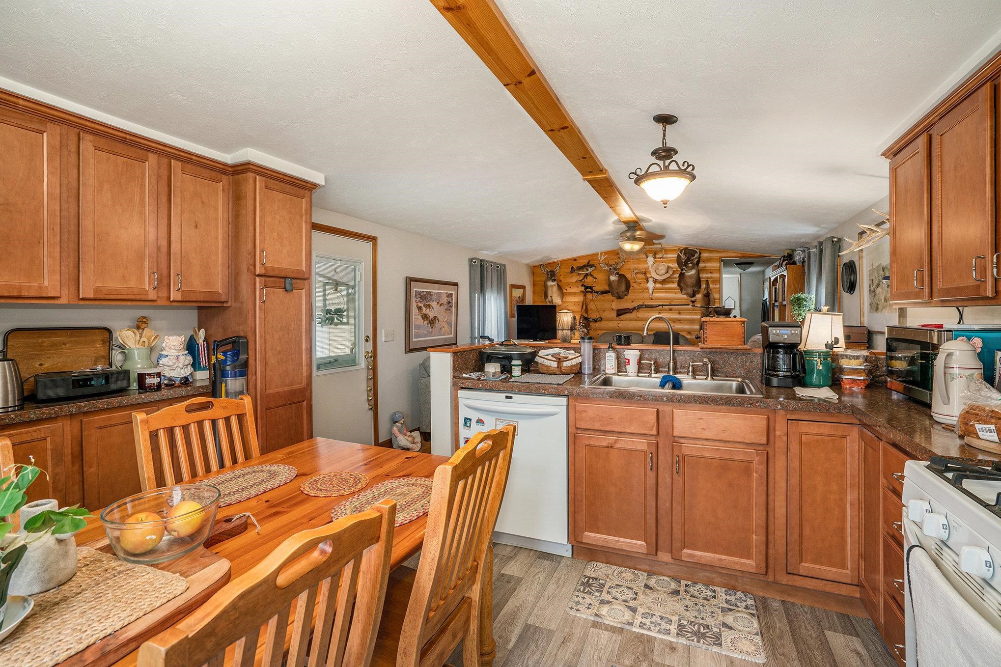 74 Crowel Road Syracuse, IN 46567 - Photo 9 of 22