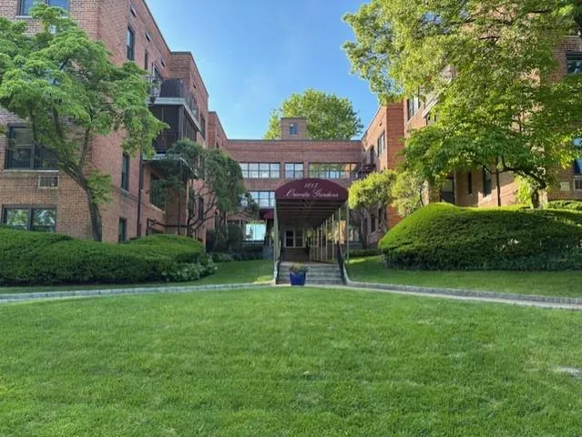 $369,000 | 1015 Old Boston Post Road, Unit MM, Mamaroneck, NY 10543