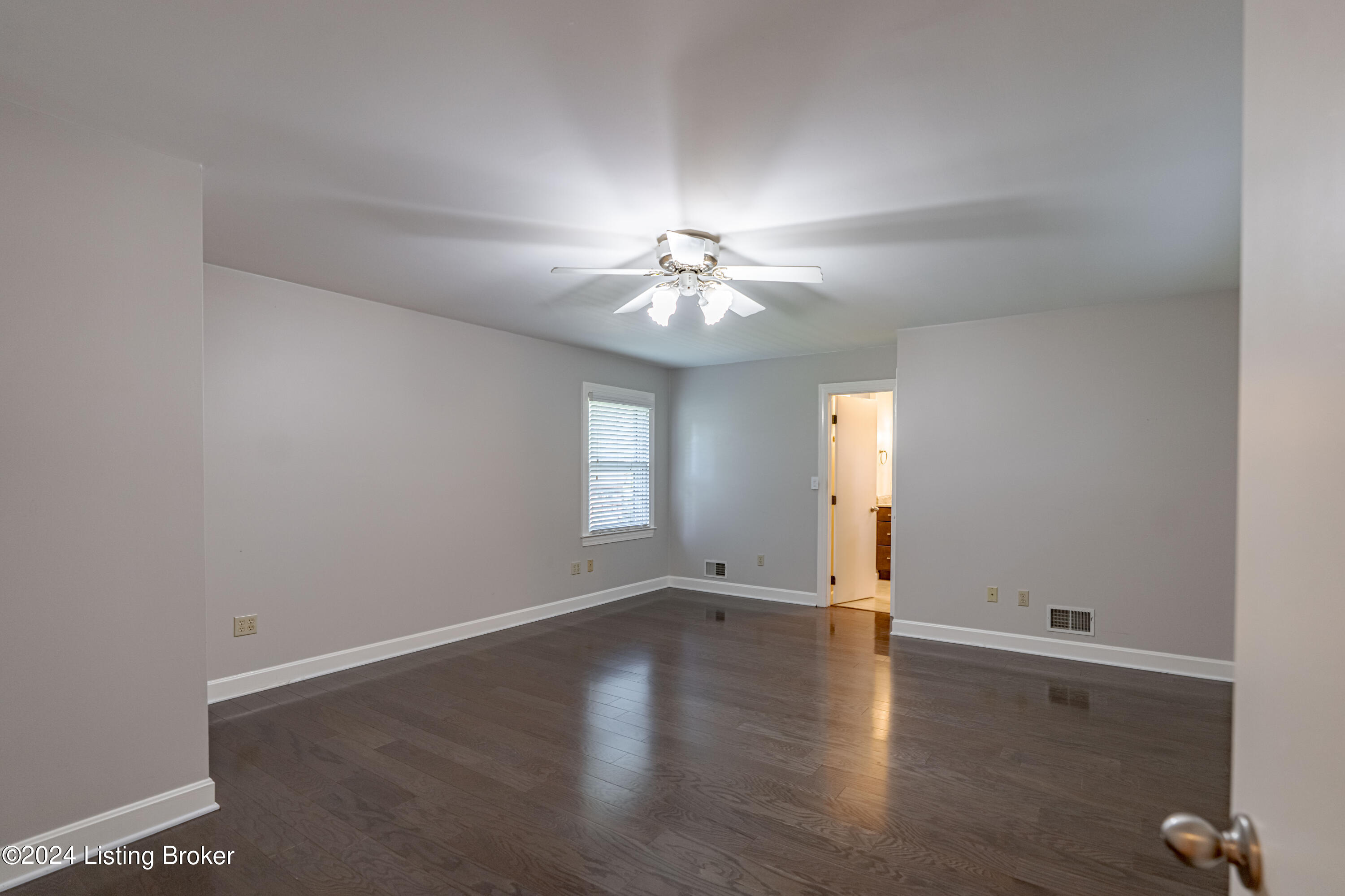 208 Tyne Road Louisville, KY 40207 - Photo 30 of 69 DSC09693