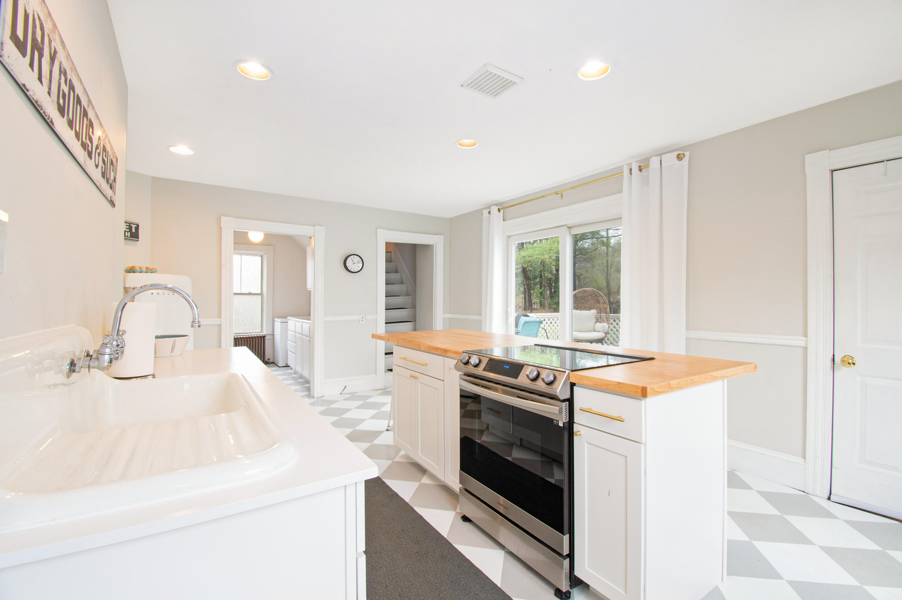 647 River Road Topsham, ME 04086 - Photo 6 of 95 467RiverRd.Topsham-07
