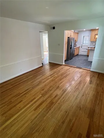 $469,500 | 1060 East Linden Avenue, Richmond Heights, MO 63117