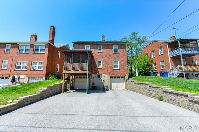 $469,500 | 1060 East Linden Avenue, Richmond Heights, MO 63117