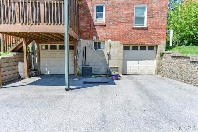 $469,500 | 1060 East Linden Avenue, Richmond Heights, MO 63117