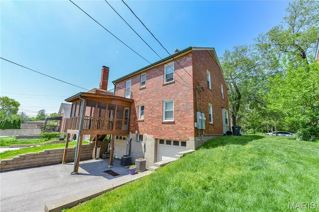 $469,500 | 1060 East Linden Avenue, Richmond Heights, MO 63117