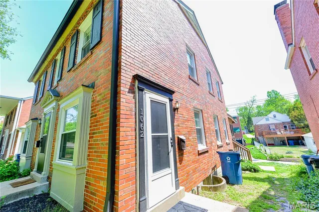 $469,500 | 1060 East Linden Avenue, Richmond Heights, MO 63117