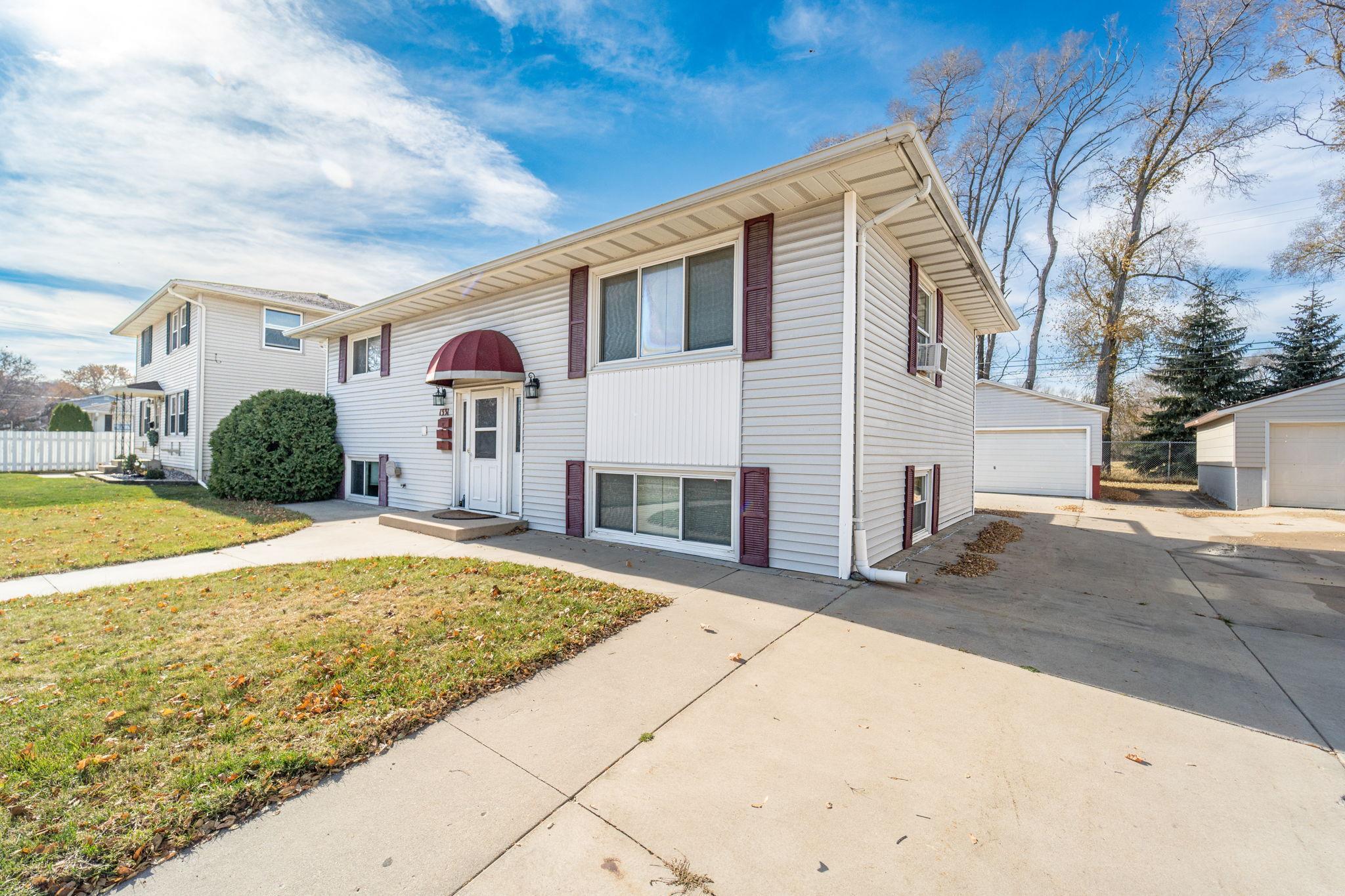 1331 4th Avenue Southwest Rochester, MN 55902 - Photo 2 of 45 Gallery Image 2