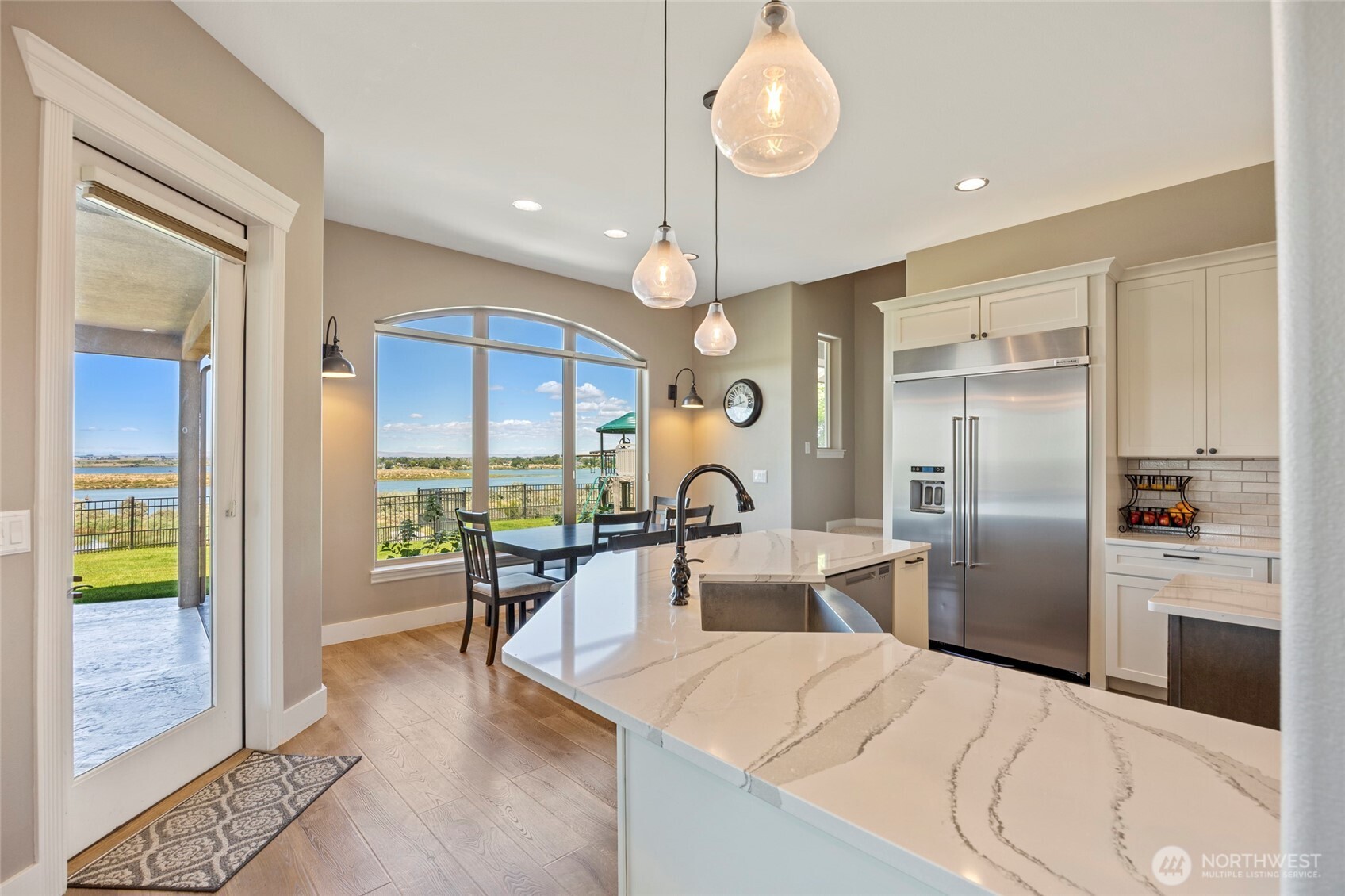 8596 Dune Lake Road Southeast Moses Lake, WA 98837 - Photo 12 of 40