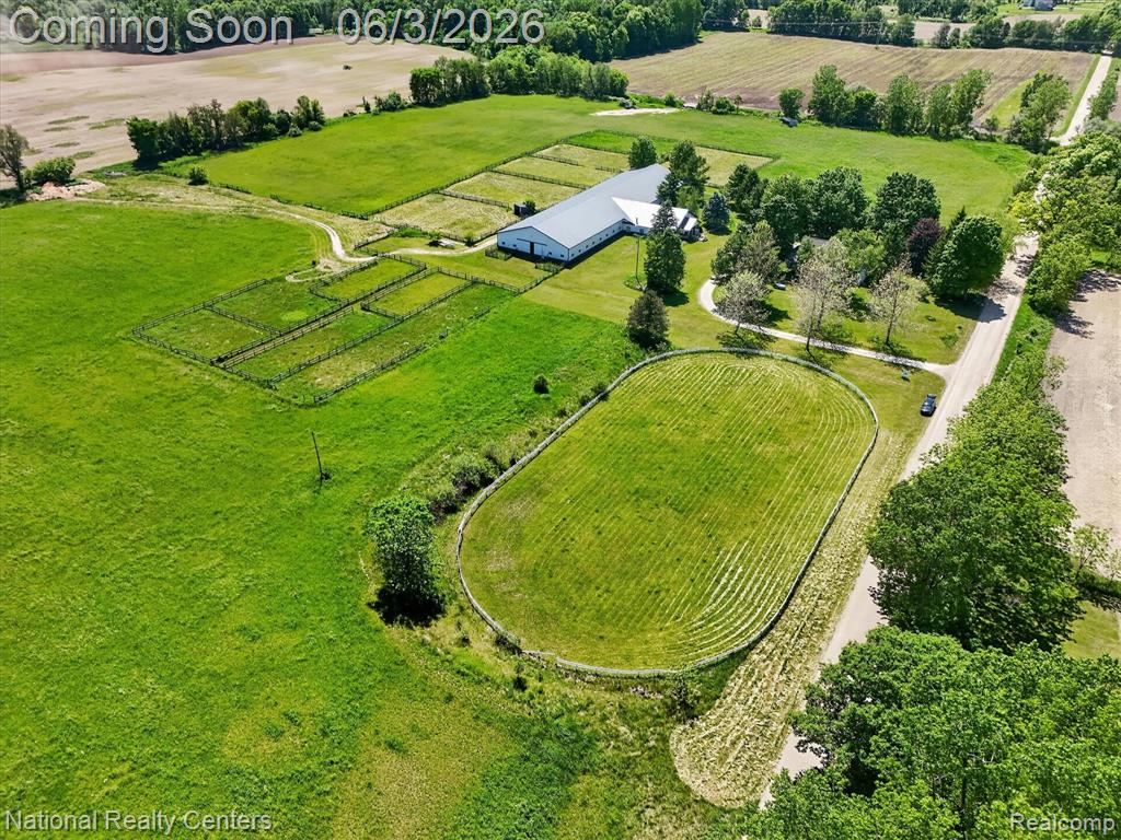 864 East Lovejoy Road Howell, MI 48855 - Photo 1 of 68